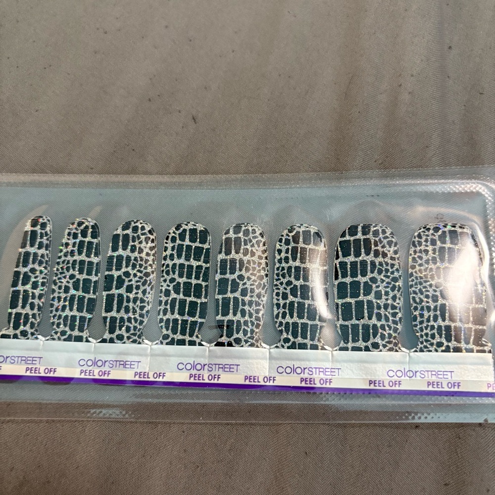 Color Street Glitter Nail Strips - Hiss and Make Up